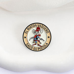 カウボーイマウスと銃のエナメルピン、メキシコの子供たちの歌を歌うカウボーイマウス、銃を持ったカウボーイマウス、ブローチ、バッグ、ラペルバッジ、ジュエリーギフト - Product Image 3