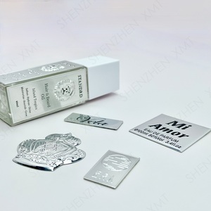 Etiqueta de Aluminio con Acabado Metálico Dorado en Forma Personalizada, Placa de Identificación para Botellas de Perfume con Relieve 3D, Etiquetas de Embalaje con Logotipo Grabado Personalizado - Product Image 5