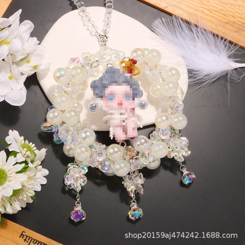 C105 - 3 does not include dolls