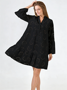 Robe décontractée noire brodée à œillets pour femme grande taille, longueur genou, manches cloche, ourlet volanté, coupe ample, en maille simple - Product Image 4