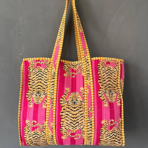 Bolso de Mano Acolchado de Algodón con Estampado Artesanal, Diseño Tradicional Indio, para Viajes y Compras - Product Image 1