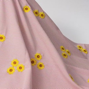 Hot-bán mùa hè mới-phong cách 130cm thêu <span class=keywords><strong>Daisy</strong></span> mô hình ren vải với trọng lượng nhẹ tươi và mát mẻ vải cho Ăn mặc - Product Image 4