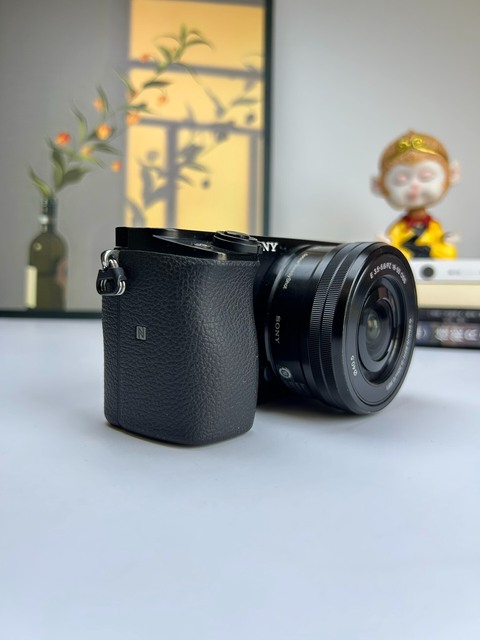 Good Price Sonys A6100 with 16-50mm Lens 24.2mp 4k APS-C Digital Camera
