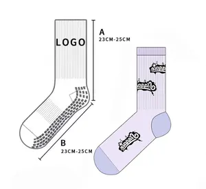 Chaussettes de compression en coton pour le sport OEM Crew Chaussettes de sport à la mode imprimées en 3D avec logo jacquard pour femmes