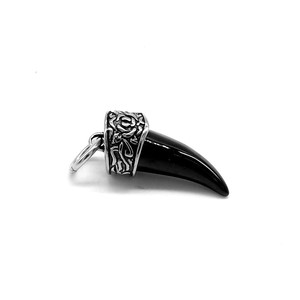 Yunnique Collar con colgante de diente de lobo de acero inoxidable para hombre, joyería con forma de animal, accesorio de moda - Product Image 5