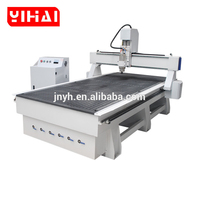 Routeur CNC 1325 de haute qualité pour le travail du bois, contrôle NC Studio/Mach3/DSP, puissance 2,2-5,5 kW, refroidissement par eau 3 axes, engrenage unique