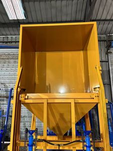 <span class=keywords><strong>Cubo</strong></span> de <span class=keywords><strong>basura</strong></span> Elevador de descarga vertical Altura 1,2 metros Elevador de descarga de <span class=keywords><strong>basura</strong></span> hidráulico Máquina de descarga vertical - Product Image 5