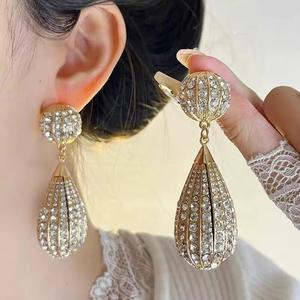 Pendientes de Perlas de Imitación Vintage para Mujer, Aleación de Zinc, Chapado en Oro de 14K, Alta Calidad, Personalizados, Moda Coreana, para Fiesta - Product Image 4