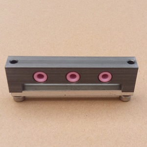 Guía de hilo para máquina de trenzado 650, asiento metálico interior con ojal de cerámica de circonia 100*100*100, pulido a espejo Ra 0.1 HRA88 SenGuang para - Product Image 6