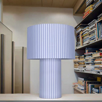 Lampe de table en tissu à motif côtelé bleu moderne avec base d'ampoule E14 et alimentation électrique outil d'étude de lecture simple à domicile