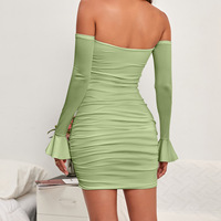Robe moulante courte pour femme 2026, à épaules dénudées, manches longues évasées, détail volanté sur le devant, sexy, pour soirée et club, printemps