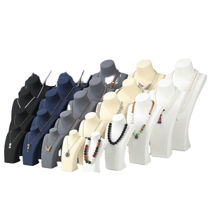 Présentoir à bijoux en tissu floqué, buste de mannequin couleur unie pour rangement de collection de bijoux à domicile - Product Image 1