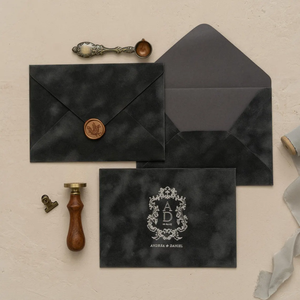 Enveloppes d'invitation en velours <span class=keywords><strong>de</strong></span> luxe faites à la main avec monogramme en feuille d'or pressée A7 |   C6 |   Enveloppe en velours vert foncé C5 - Product Image 4