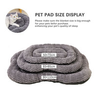 Lit pour animaux de compagnie en forme de grotte, confortable, motif uni, pour l'hiver, OEM ODM, pour chats et chiens