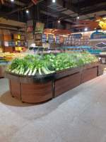 Op maat gemaakte moderne metalen groenteplanken met grote capaciteit, displayrekken voor supermarkten
