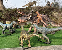 Achetez une scène de combat de dinosaures réalistes entre Triceratops et Velociraptors Statue de dinosaure animatronique