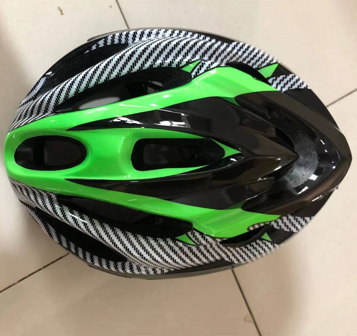 สีเขียว