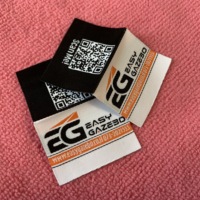 Étiquette tissée souple pour vêtements avec code QR pliable et fonctionnel, étiquette QR tissée lavable et scannable, étiquettes textiles pour vêtements