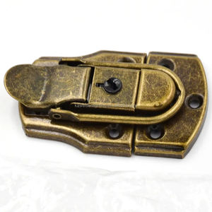 रेट्रो प्रकार प्राचीन <span class=keywords><strong>Drawbolt</strong></span> बंद होने कुंडी कुंडी धातु मामले सामान उड़ान मामले ताला लकड़ी बॉक्स हार्डवेयर विंटेज ताला Clasps - Product Image 1