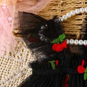 Vestido de niña de comercio exterior con diseño de cereza 3D de ganchillo, malla suave y tratamiento delicado, dulce y adorable. - Product Image 4