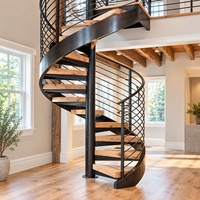 Escalier en colimaçon préfabriqué sur mesure avec colonne centrale en acier et marches en bois pour la maison