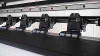 Impresora Yinstar Eco solvente Impresora de inyección de tinta digital Impresora de inyección de tinta de 2,1 m para pancartas flexibles adhesivas de vinilo