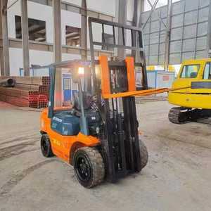 בשימוש <span class=keywords><strong>3</strong></span> טון 35 toyota מלגזה מקורי יפן <span class=keywords><strong>tcm</strong></span> לעשות עם מנוע הילוכים מנוע במלאי עבור תעשיות בנייה חקלאית - Product Image 4