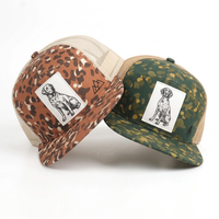 Casquette de baseball trucker 7 panneaux personnalisée avec logo tissé, dos en maille, visière plate, motif camouflage, couronne haute, fermeture snapback