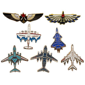 Souvenirs promotionnels durables sur le thème du sport, hélicoptère <span class=keywords><strong>de</strong></span> combat aérospatial <span class=keywords><strong>de</strong></span> style traditionnel personnalisé, <span class=keywords><strong>en</strong></span> fer plaqué or, impression UV - Product Image 1