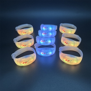 2.4G denetleyici 20 bölgeleri DMX kontrol işık ayarlanabilir değnek <span class=keywords><strong>Led</strong></span> bileklik ile özel Logo baskı - Product Image 6