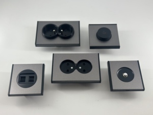 Hot Sale European Standard Home <strong>Light</strong> Wall <strong>Switch</strong> and Socket German Socket and Resetting Plate <strong>Switch</strong> for Home and Hotel <strong>Light</strong> - Product Image 3