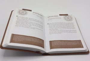 Trung Quốc bán buôn tùy chỉnh PU da A5 kích thước 100 bên trong tấm may ràng buộc Thánh Kinh Thánh in ấn cuốn sách - Product Image 4