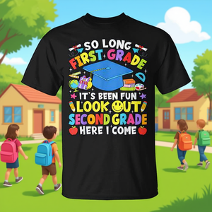 Camiseta de manga corta con cuello redondo y estampado digital para niños y niñas, con la frase 'Adiós, graduación de primer grado, aquí vengo para segundo'. - Product Image 3