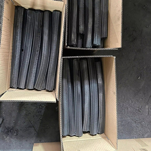 Charbon de bois en briquettes de sciure de bois dur, fourni par l'usine du Vietnam, combustible pour barbecue, haute teneur en carbone, faible teneur en cendres, sans fumée, combustion longue durée 6 heures - Product Image 1