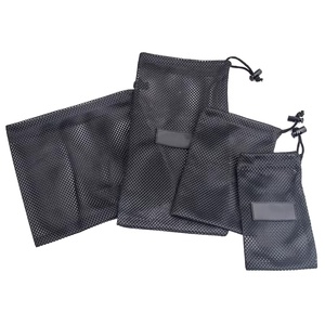 Serviette de plage en maille polyester recyclée et réutilisable, écologique, avec logo personnalisé, sac à cordon pour la plage, la gym et le yoga - Product Image 1
