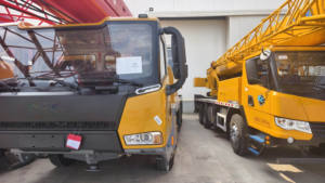 رافعة هيدروليكية متنقلة STC500C5-8 PRO بقدرة 50 طن مع ذراع خماسي الأقسام وصندوق تروس عالي عزم التحميل ومحرك بقدرة رفع 950 كيلو نيوتن متر - Product Image 4