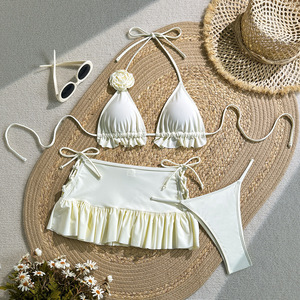 Conjunto de Bikini de 3 Piezas para Mujer al por Mayor, Top Triangular con Lazo y Rosas 3D, Bikini de Corte Alto, Falda con Volantes, Traje de Baño para Playa de Verano - Product Image 6