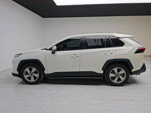<span class=keywords><strong>Toyota</strong></span> <span class=keywords><strong>RAV4</strong></span> 2020, Edición <span class=keywords><strong>Style</strong></span> <span class=keywords><strong>Plus</strong></span>, 2.0L |   Un solo dueño |   Blanco |   Primera Registro: 2021 |   Auto Usado Reacondicionado con 88800 km - Product Image 5
