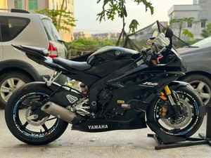 ยามาฮ่า R6 600 ซีซี รถสปอร์ตไบค์ รถจักรยานยนต์เบนซิน 600 ซีซี เครื่องยนต์ระบายความร้อนด้วยน้ำ ประสิทธิภาพสูง ความเร็วสูงสุด 180 กม./ชม. - Product Image 2