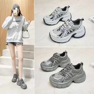 Chaussures de sport décontractées pour femmes de haute qualité avec logo personnalisé, style plateforme à semelle épaisse, pour une marche confortable - Product Image 6