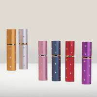 Porte-clés lampe torche LED 2025 rechargeable en PVC, nouveau design créatif pour fille, promotion rouge à lèvres