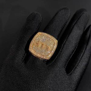 แหวนฮิปฮอปอักษรภาษาอังกฤษ, แหวนทองแดงประดับเพชรซิคอนแบบกำหนดเองได้ แบรนด์แฟชั่นทันสมัย แหวนผู้ชาย - Product Image 2