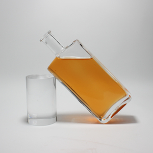 Kleine leere Glasflaschen für Spirituosen Bourbon Whiskey Getränk 200 ml individuelle quadratische Rum <span class=keywords><strong>Grog</strong></span> Gin Tequila Wodka Brandy-Flasche - Product Image 4