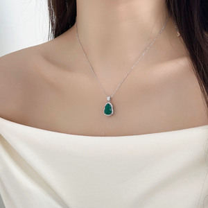S925 Sterling Silver Gourd <b>Pendant</b> Necklace With <b>Emerald</b> Green Stone Elegant Clavicle Chain For Women Everyday Wear - Product Image 4