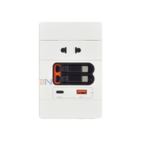 Top-Modell 10A 20W Schnell-Ladewandsteckdose mit einziehbarem Typ-C-Kabel & 1*Standard-Steckdose zur Wandmontage für gewerbliche Nutzung