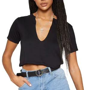 2024 yeni varış özel Logo genç kız moda T shirt basit Streetwear katı düz temel seksi V boyun kırpma üst T shirt
