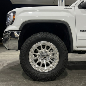 Jantes Beadlock personnalisées de style KMC de 17 à 18 pouces, 5x127, 6x135, 6x139.7, entièrement forgées, finition argent brossé, pour Wrangler F150 Tacoma - Product Image 3