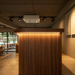 Una cafetería de estilo industrial, con una acogedora barra de madera y una vitrina en la que se exponen apetitosos pasteles. - Product Image 3