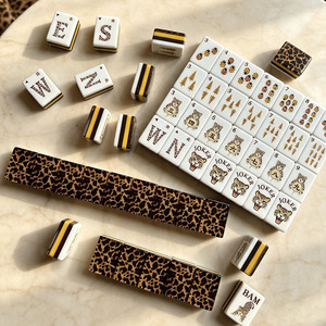 Juego de Mahjong Americano de Lujo con Estampado de Leopardo, 160 Piezas, Fichas de Mahjong Acrílicas Personalizadas, Diseño de Pantera con Flores en Relieve Dorado - Product Image 4