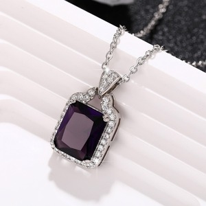 Collana con Ciondolo Rettangolare Colorato, Gioiello di Moda per Donne - Product Image 2